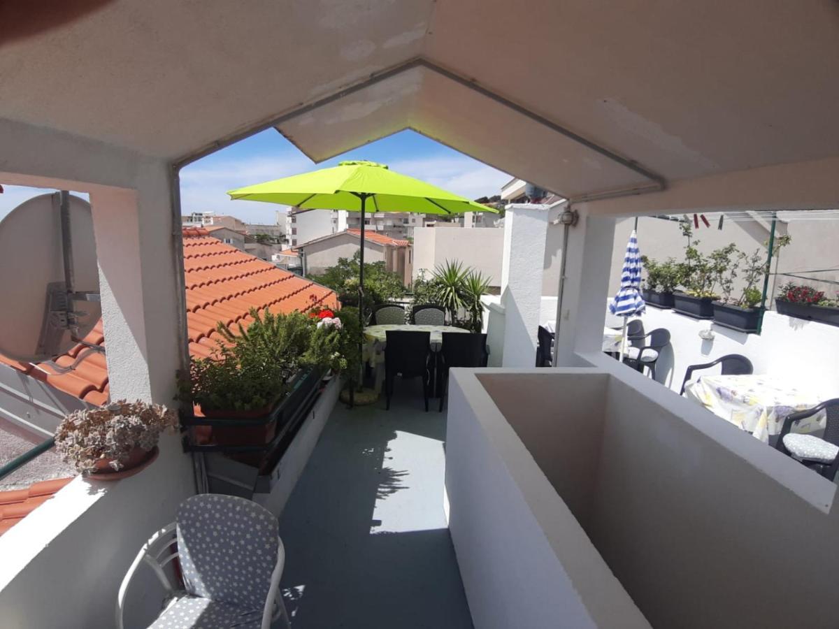 Apartments Knezic Igrane Exterior photo